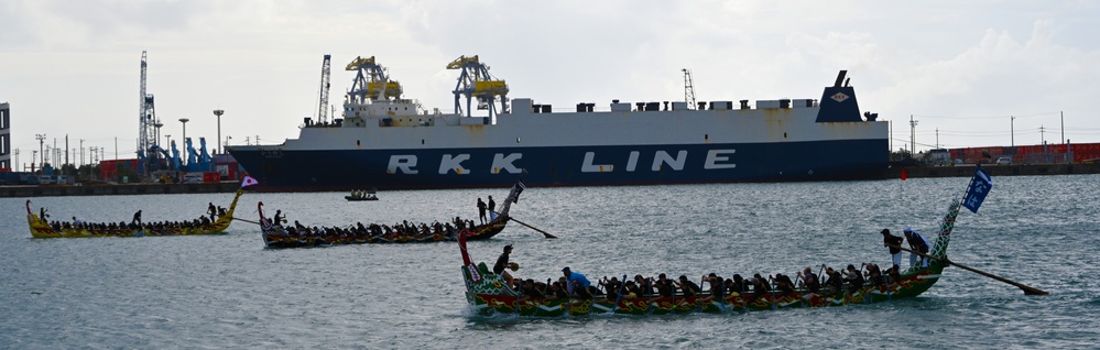 U.S. Army takes 1st and 2nd trophies in Naha dragon boat races