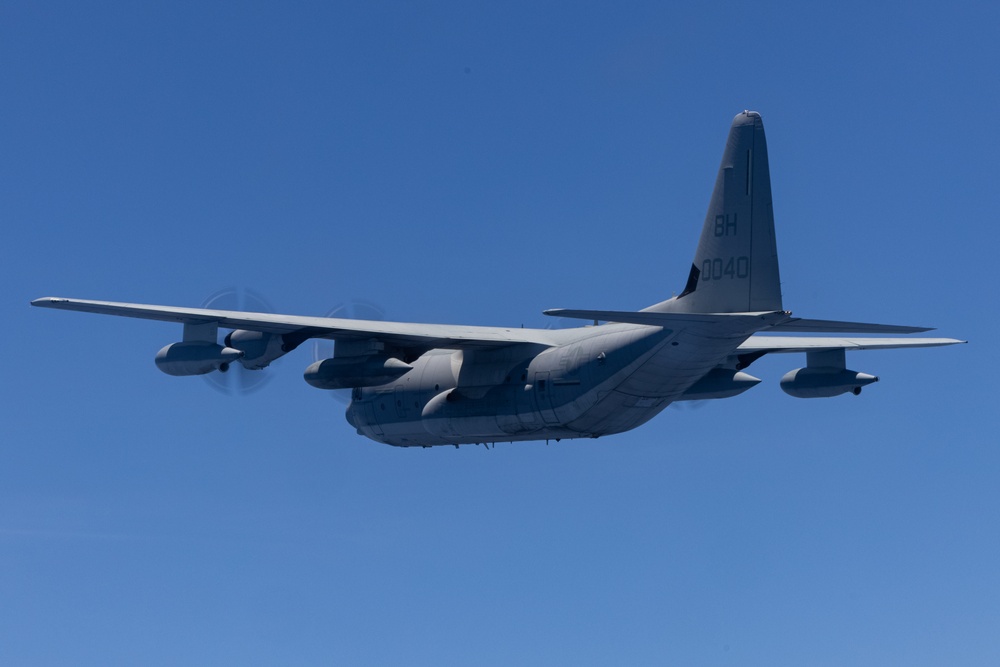 VMGR-252 conducts a formation flight during Emerald Warrior 23 FTX