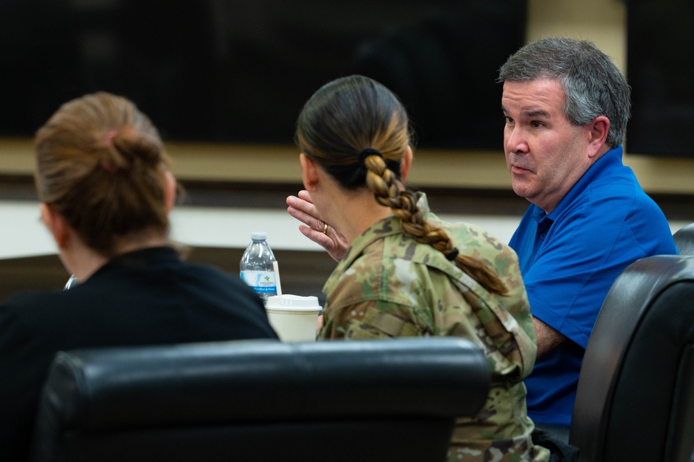 AAFES Senior Enlisted Advisor meets with 375th Air Mobility Wing senior leadership