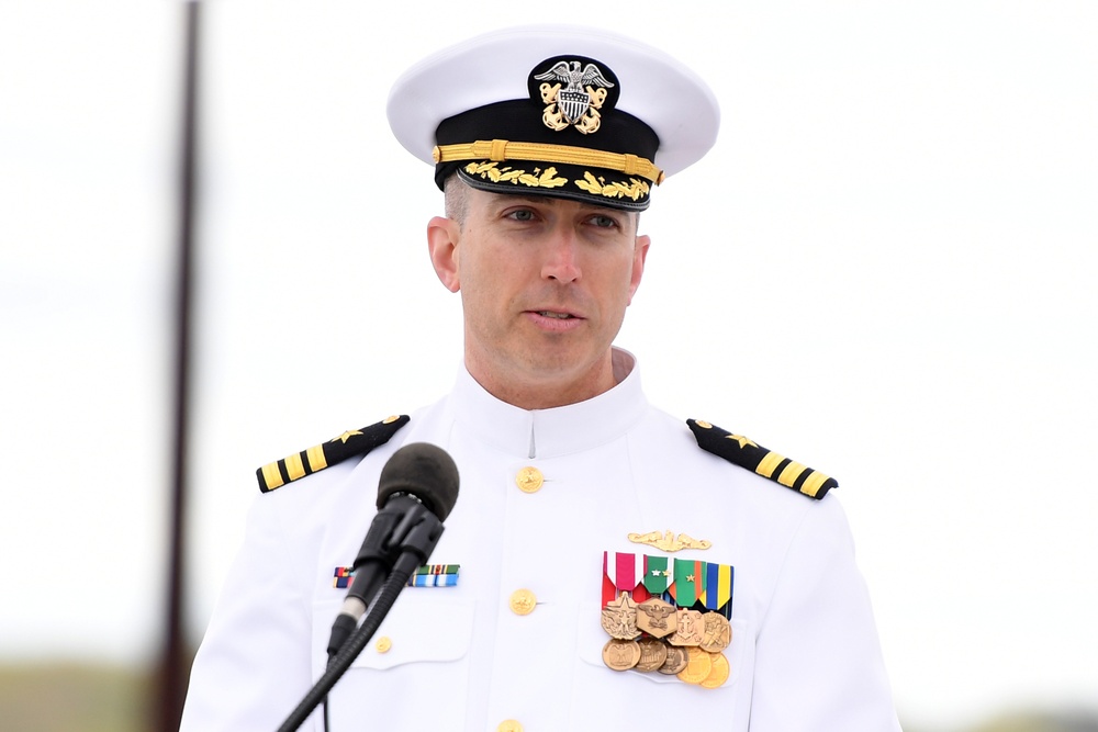 USS California holds a change-of-command ceremony