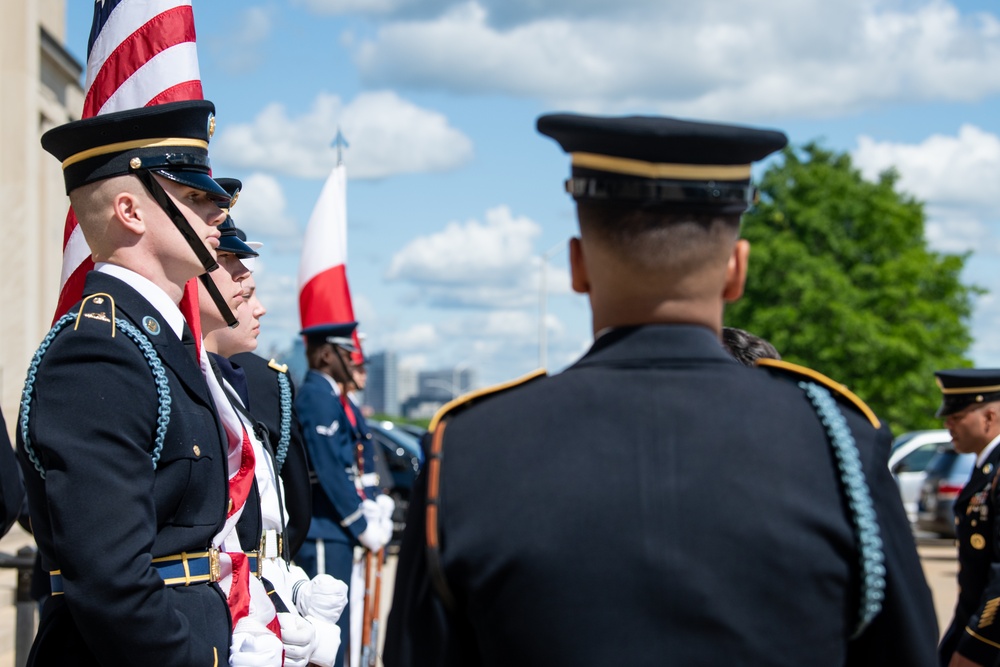 Secretary Austin hosts Polish Defense Minister Mariusz Błaszczak