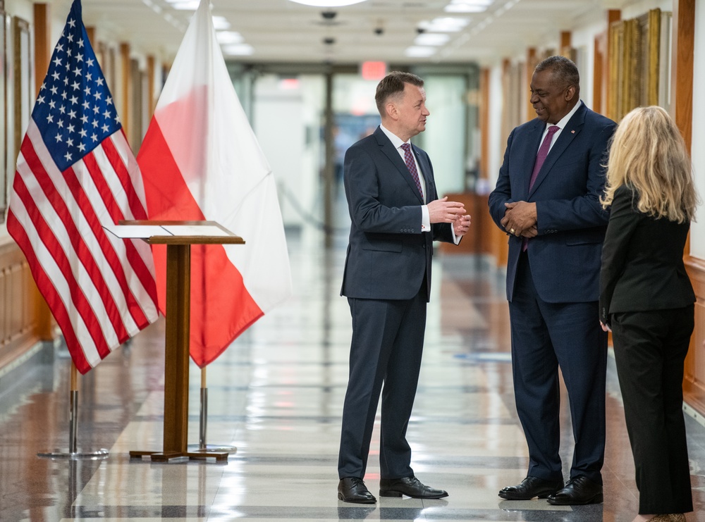 Secretary Austin hosts Polish Defense Minister Mariusz Błaszczak