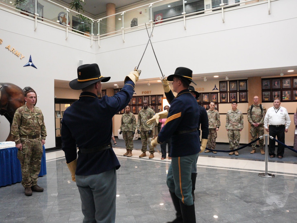 III Armored Corps honors outgoing general officers, welcomes newest from UK