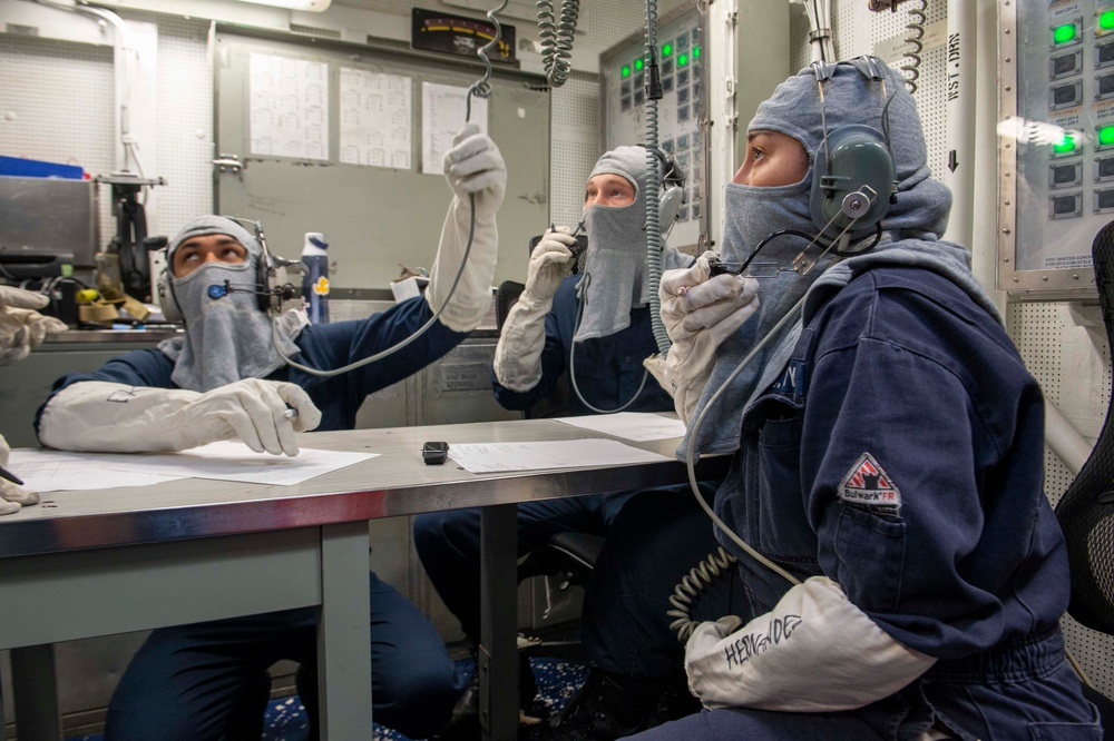 DVIDS - Images - USS Paul Hamilton Conducts Damage Control Drill [Image ...