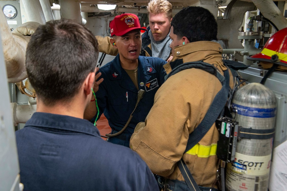 DVIDS - Images - USS Paul Hamilton Conducts Damage Control Drill [Image ...