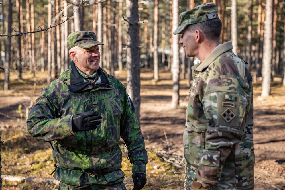 Ivy Commander Visits 1-8 CAV Mustangs During Arrow 23