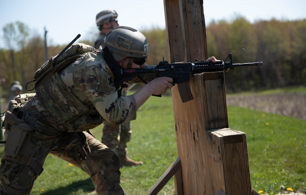Iowa and Illinois Army National Guard Soldiers compete in the 2023 Region IV Best Warrior Competition