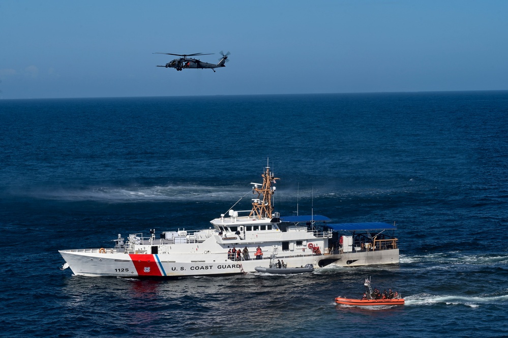 DVIDS Images Southern Strike 2023 Rescue With Coast Guard Image 7   1000w Q95 