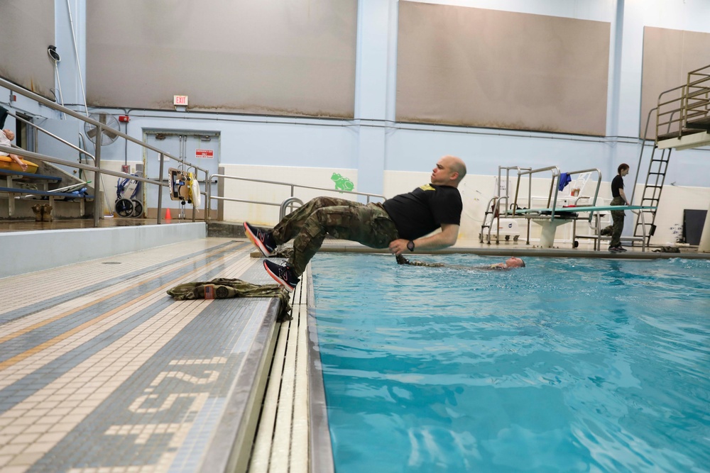 Guardsmen conducting Combat Water Survival Training