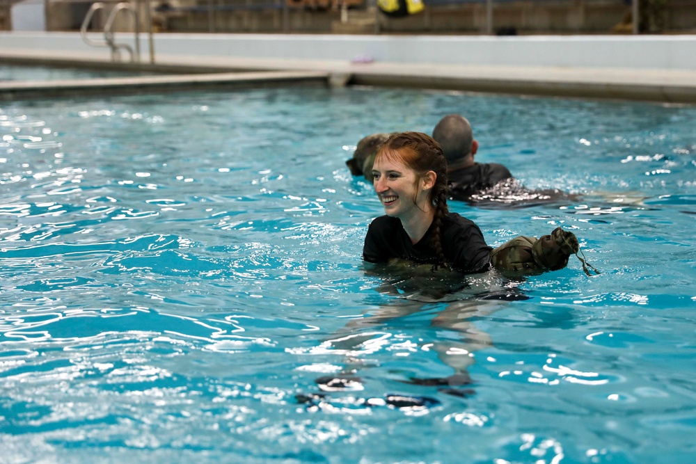 Guardsmen conducting Combat Water Survival Training