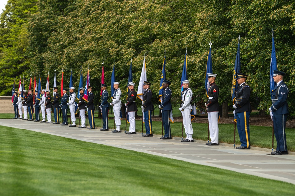 President of the Philippines Lays Wreath at Arlington National Cemetery