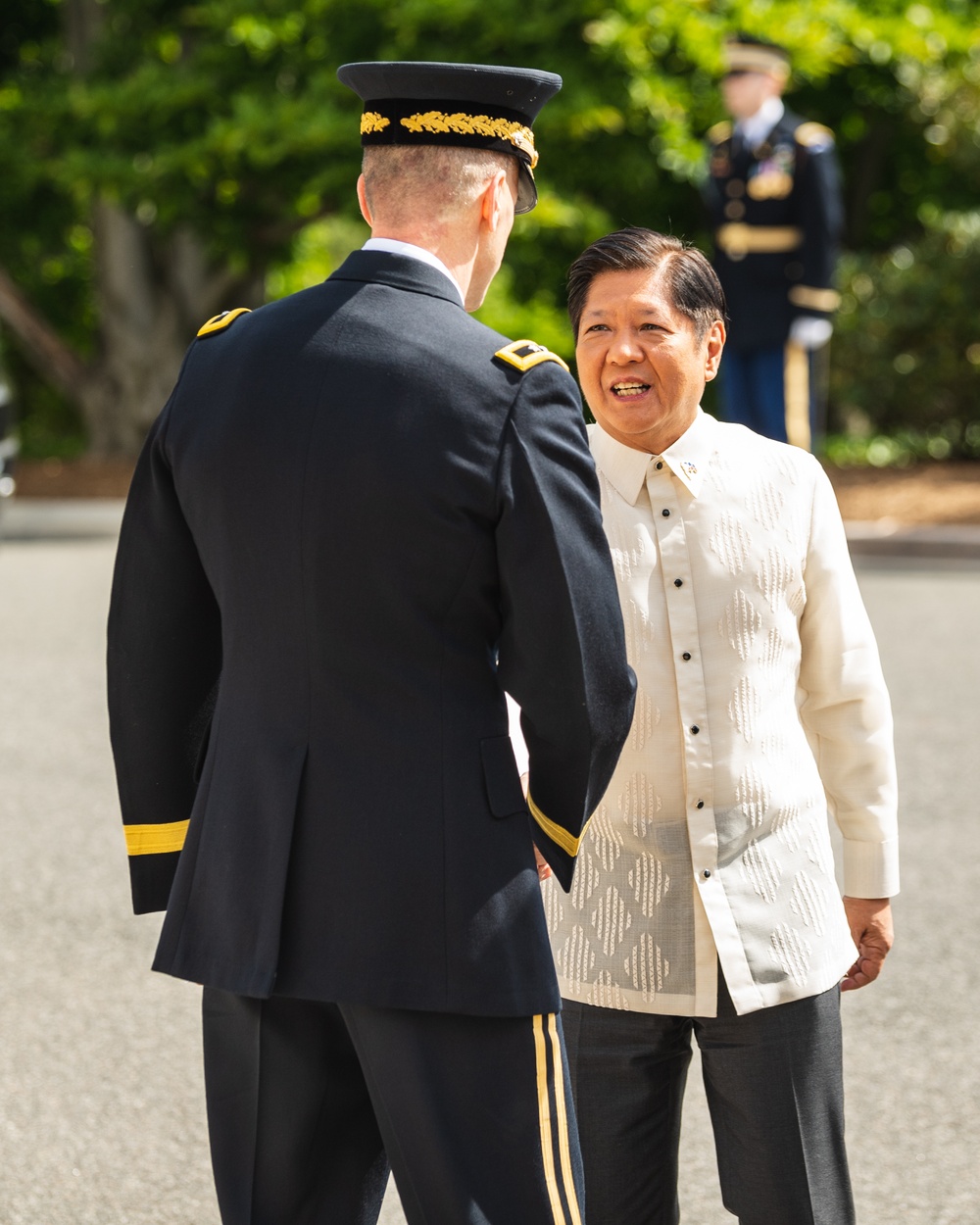 President of the Philippines Lays Wreath at Arlington National Cemetery