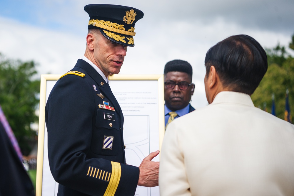 President of the Philippines Lays Wreath at Arlington National Cemetery