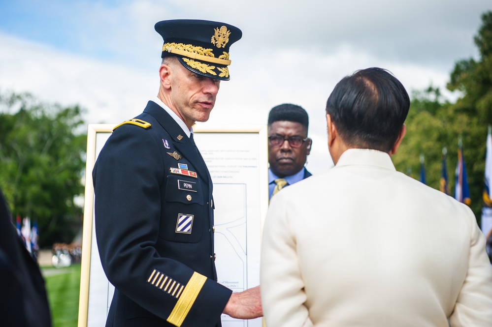 President of the Philippines Lays Wreath at Arlington National Cemetery