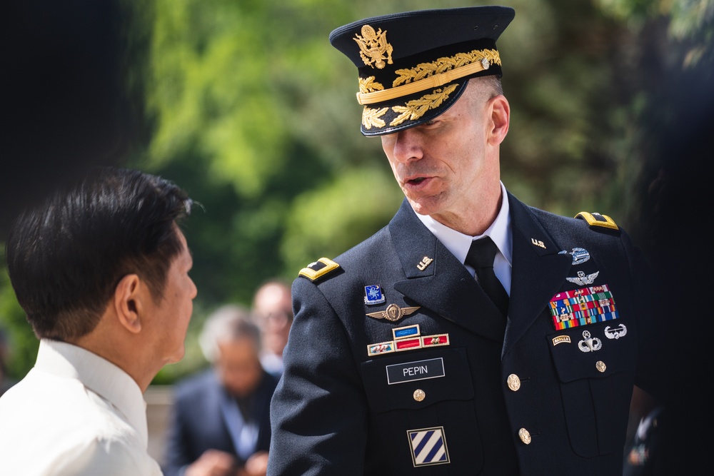 President of the Philippines Lays Wreath at Arlington National Cemetery