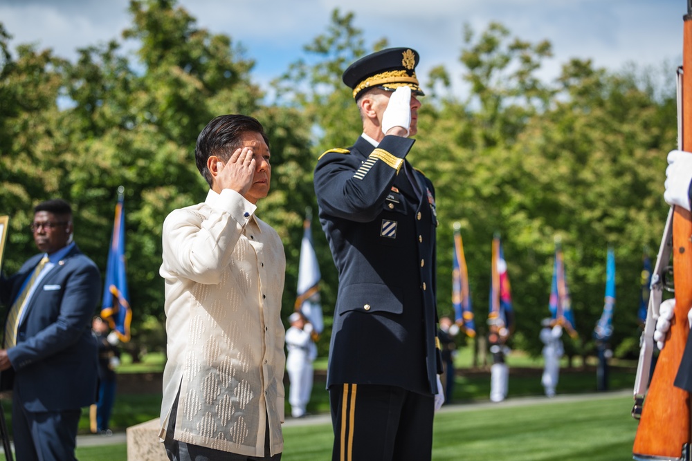 President of the Philippines Lays Wreath at Arlington National Cemetery