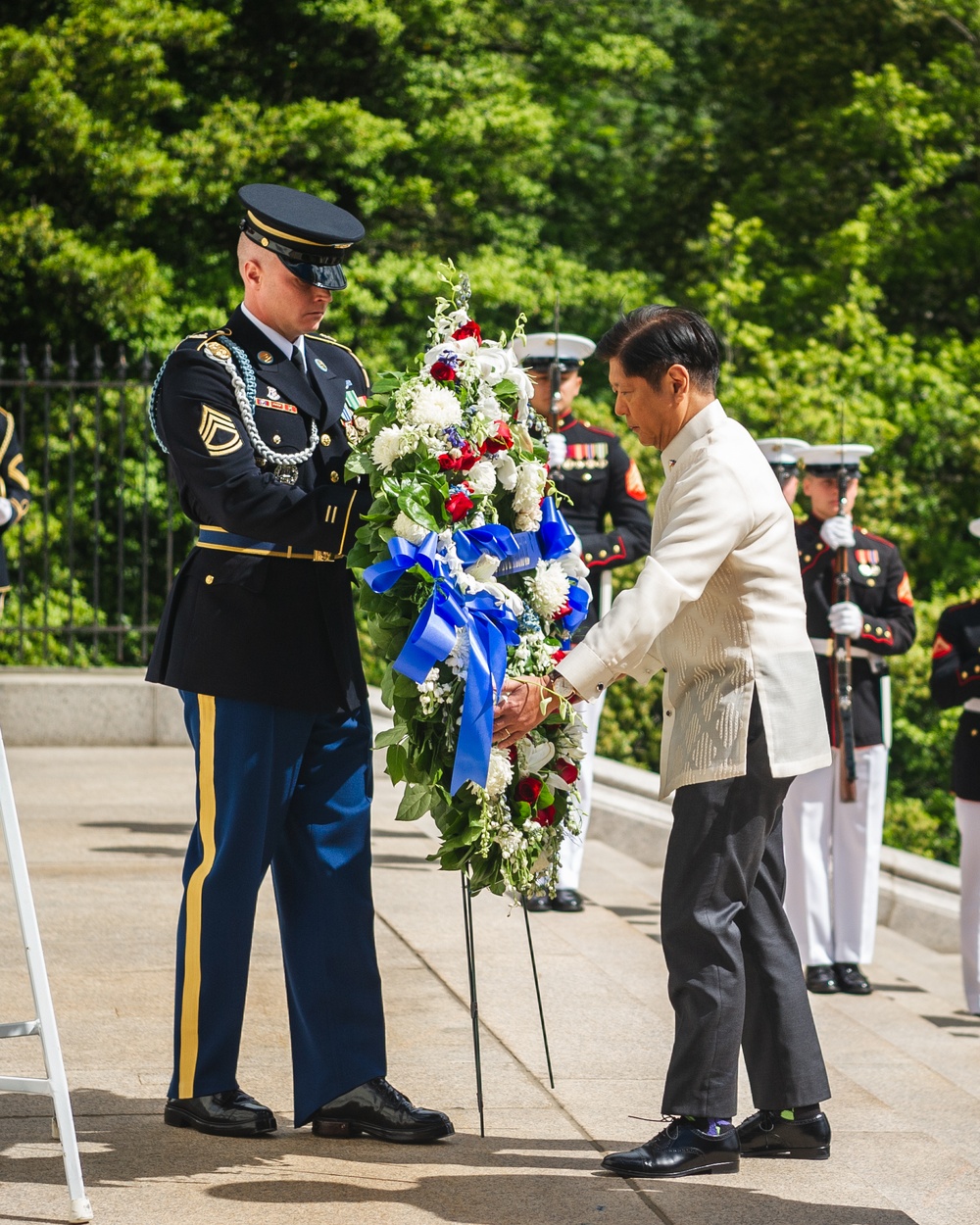 President of the Philippines Lays Wreath at Arlington National Cemetery