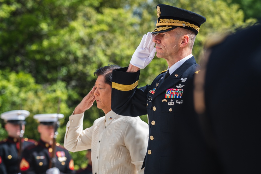 President of the Philippines Lays Wreath at Arlington National Cemetery