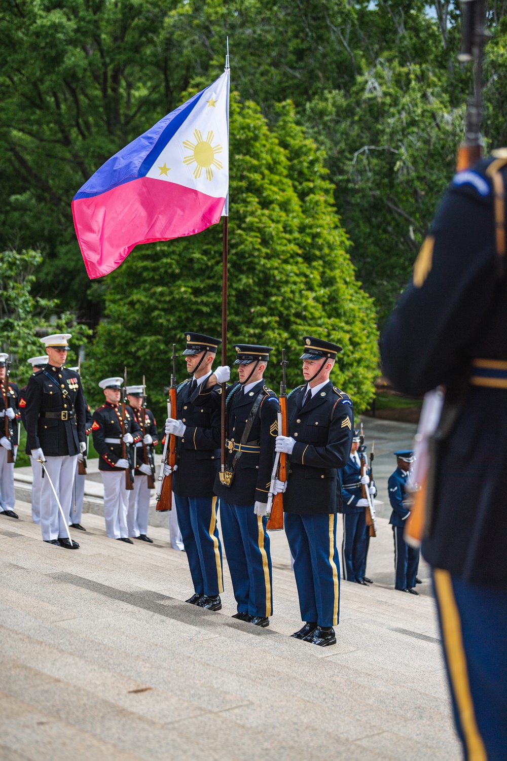 President of the Philippines Lays Wreath at Arlington National Cemetery