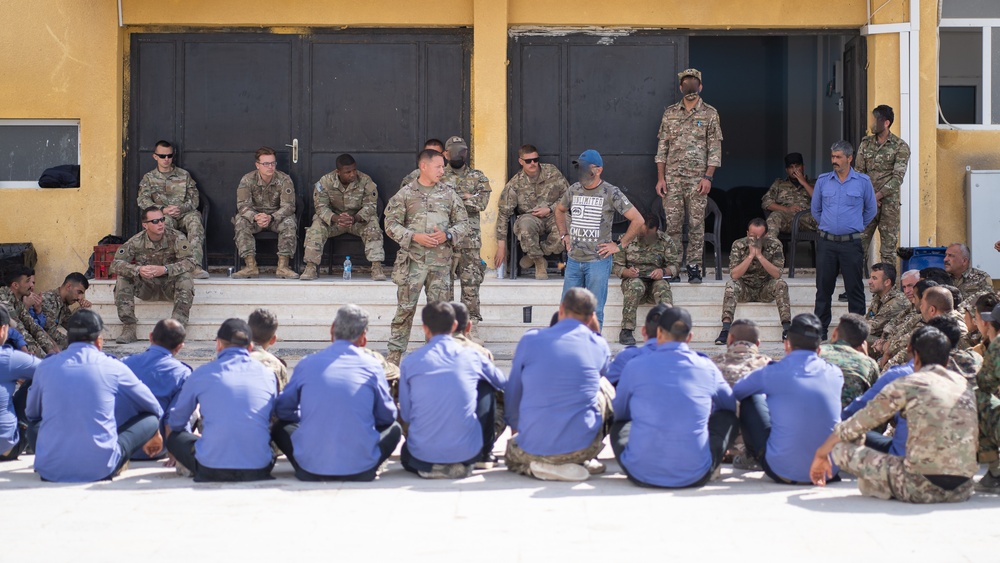 SDF, Coalition teaches life-saving medical training