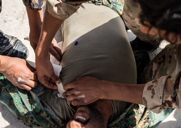 SDF, Coalition teaches life-saving medical training