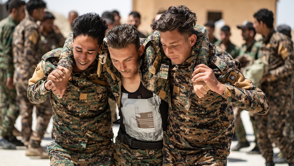 SDF, Coalition teaches life-saving medical training