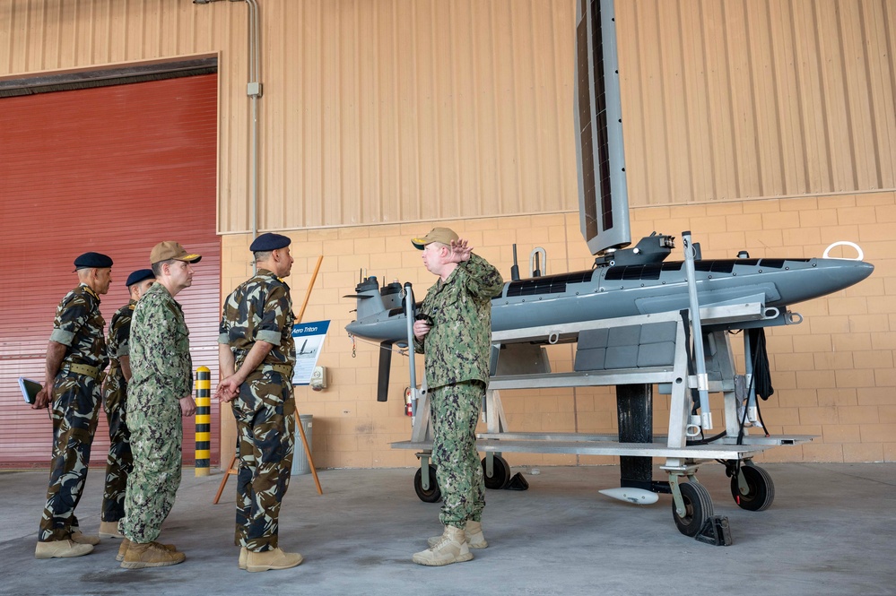 U.S. Navy Hosts Oman’s Naval Commander at Headquarters in Bahrain