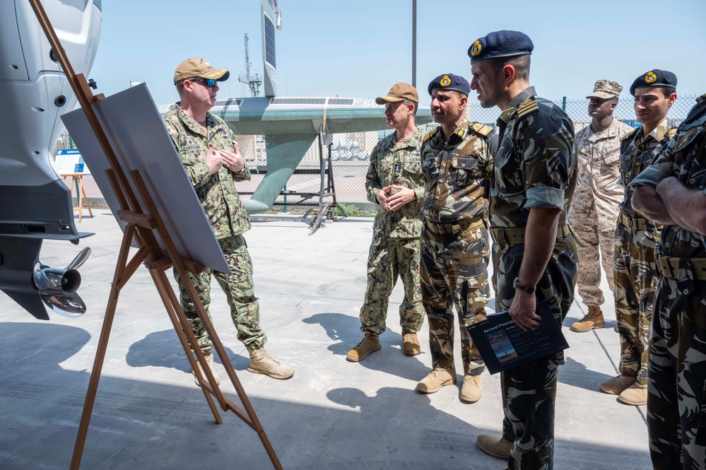 U.S. Navy Hosts Oman’s Naval Commander at Headquarters in Bahrain