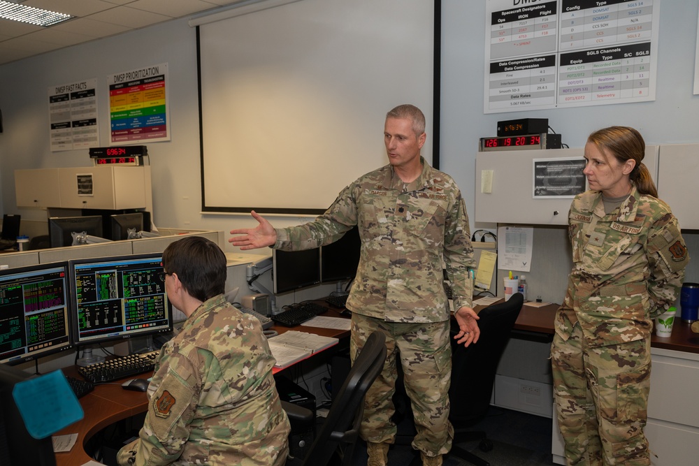 Air Reserve Personnel Center commander, Air Reserve Personnel director visit 310th Space Wing