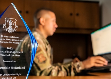 1st Lieutenant Kendale McFarland Earns Financial Management Officer of the Year