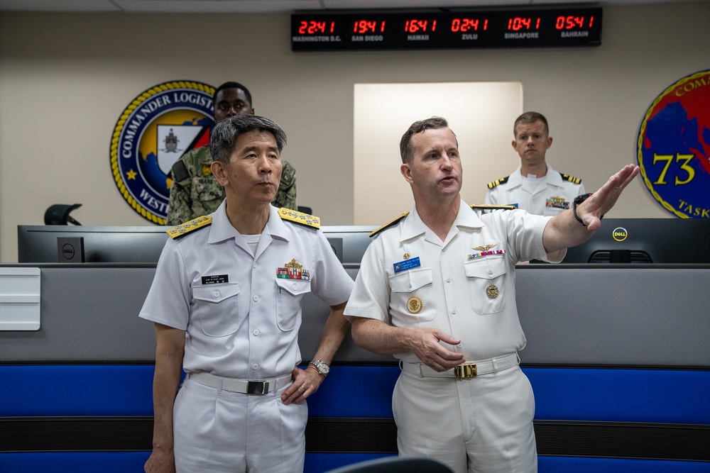 JMSDF Chief of Staff Visits COMLOG WESTPAC