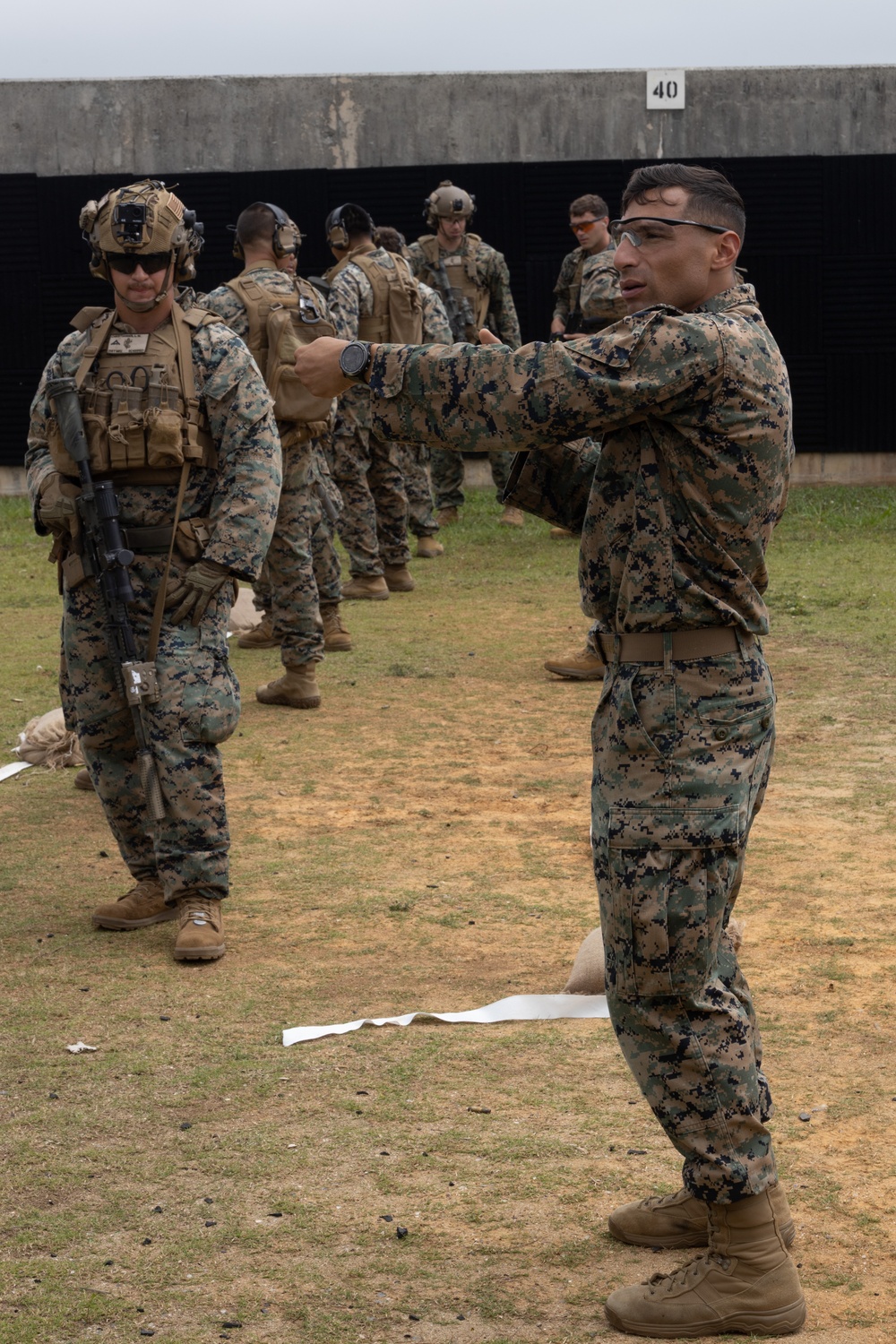 Marines with 31st MEU landing team conduct live-fire exercises