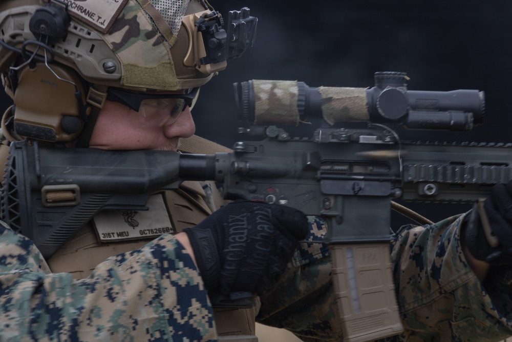 Marines with 31st MEU landing team conduct live-fire exercises