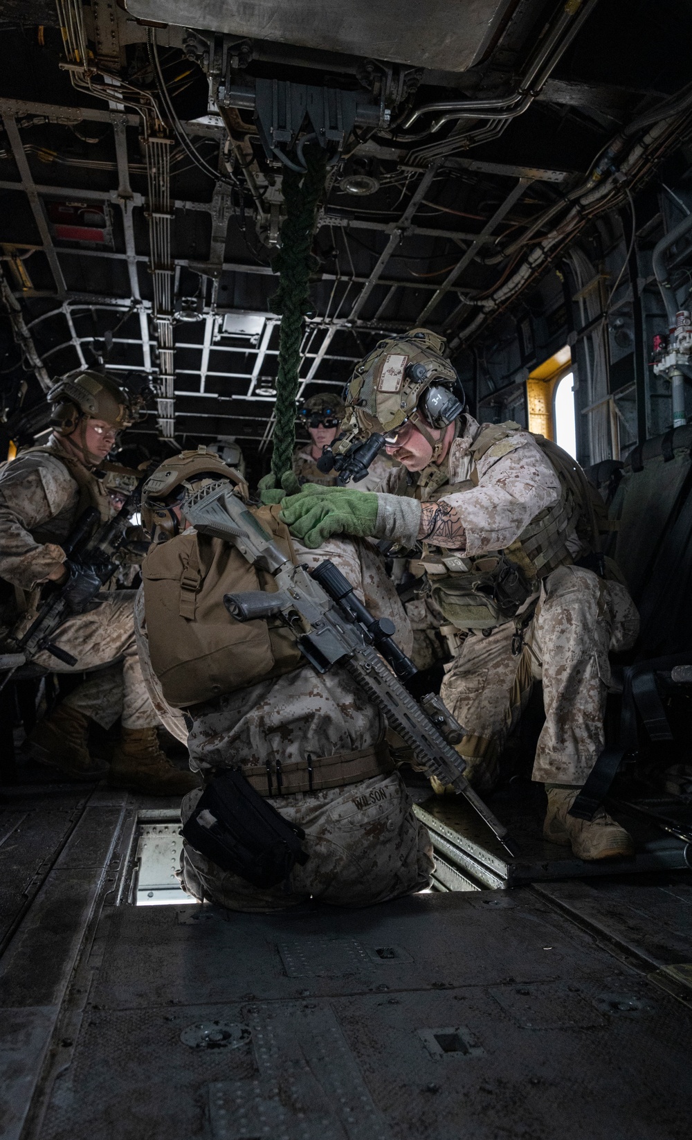 3rd Recon Marines Teaches VBSS Tactics to BLT 2/1