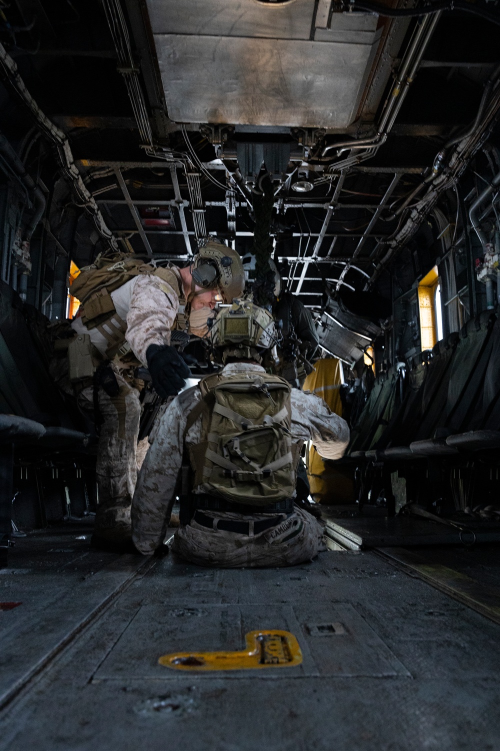 3rd Recon Marines Teaches VBSS Tactics to BLT 2/1