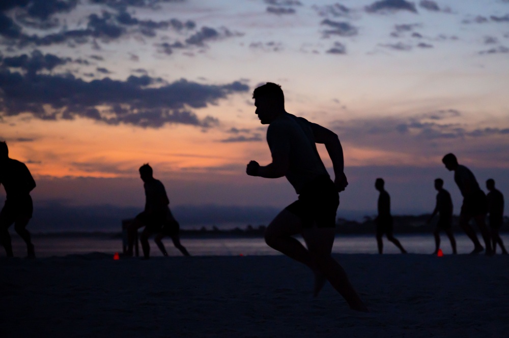 Special Warfare Students Train on the Beach