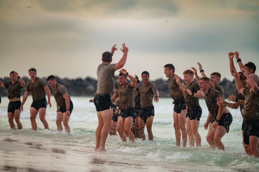 Special Warfare Students Train on the Beach