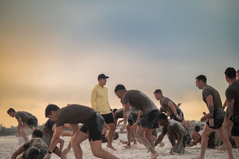 Special Warfare Students Train on the Beach