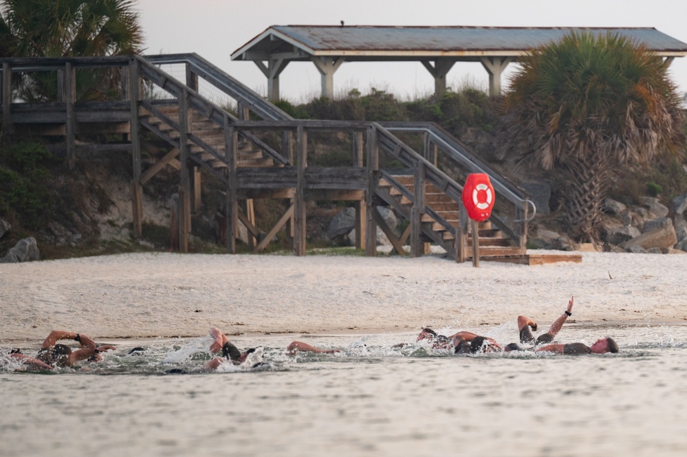 Special Warfare Students Train on the Beach