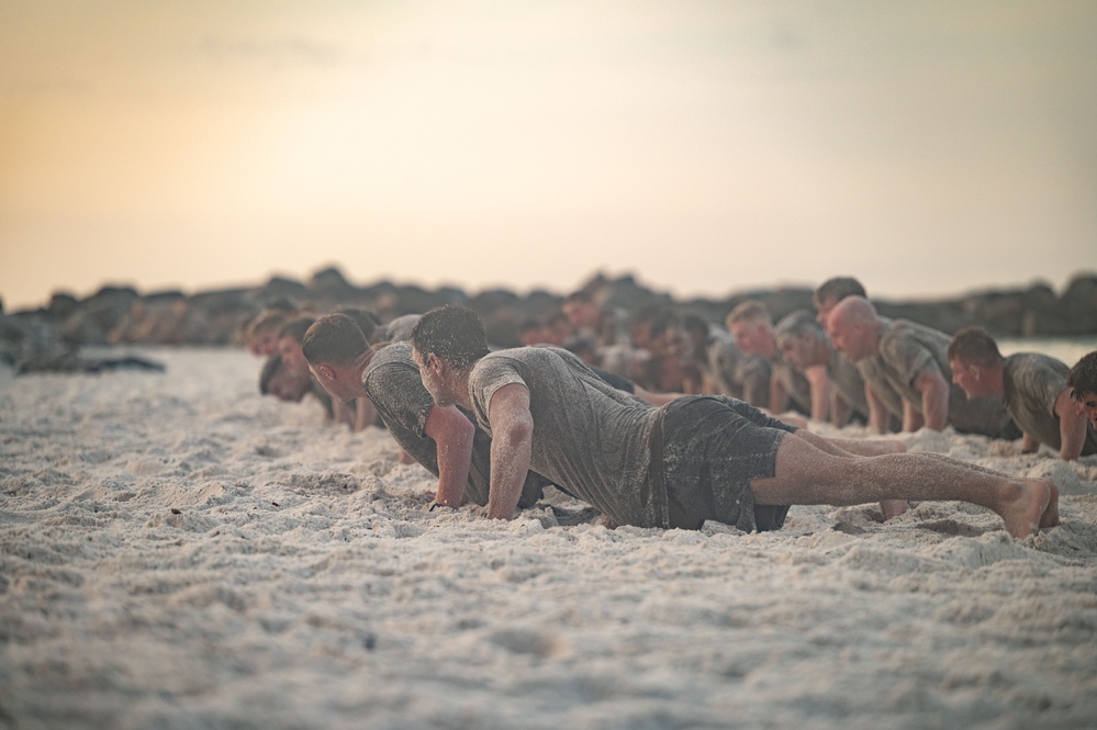 Special Warfare Students Train on the Beach