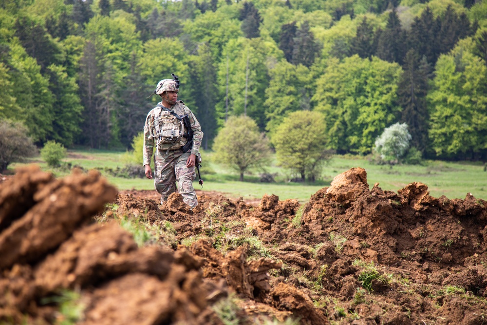 8th BEB Constructs Downrange During Combined Resolve 18