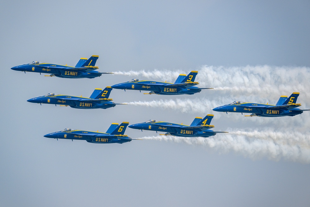 DVIDS Images Coast Guard participates in air show in Corpus Christi