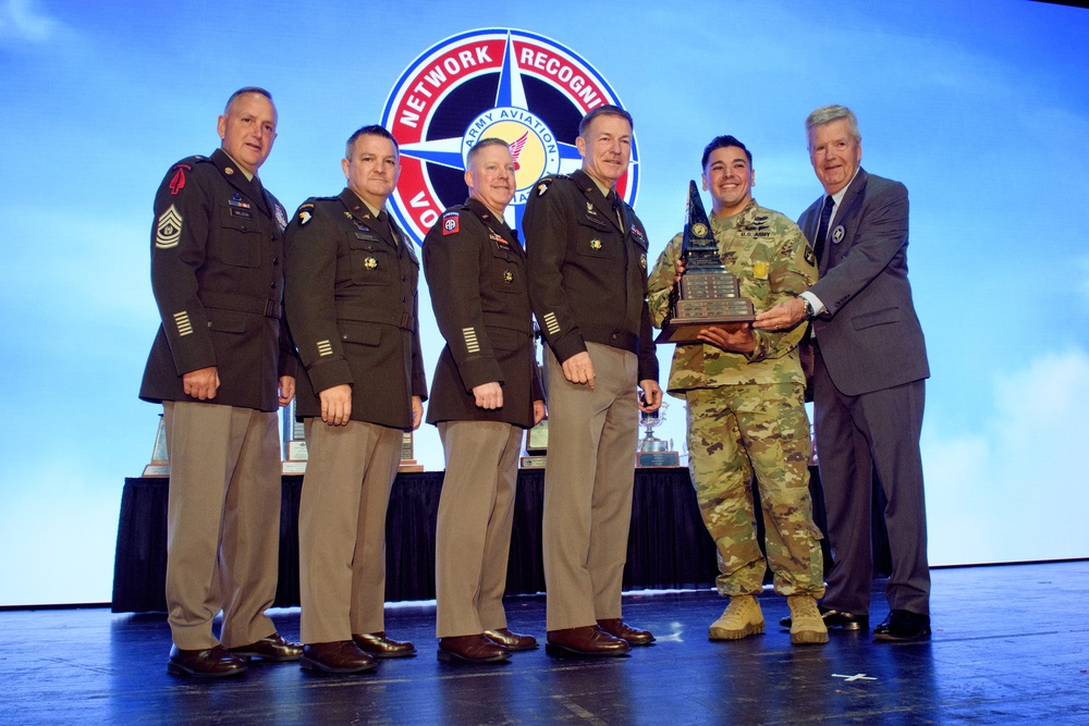 CW3 Mirada Received AAAA Aviation Safety Award