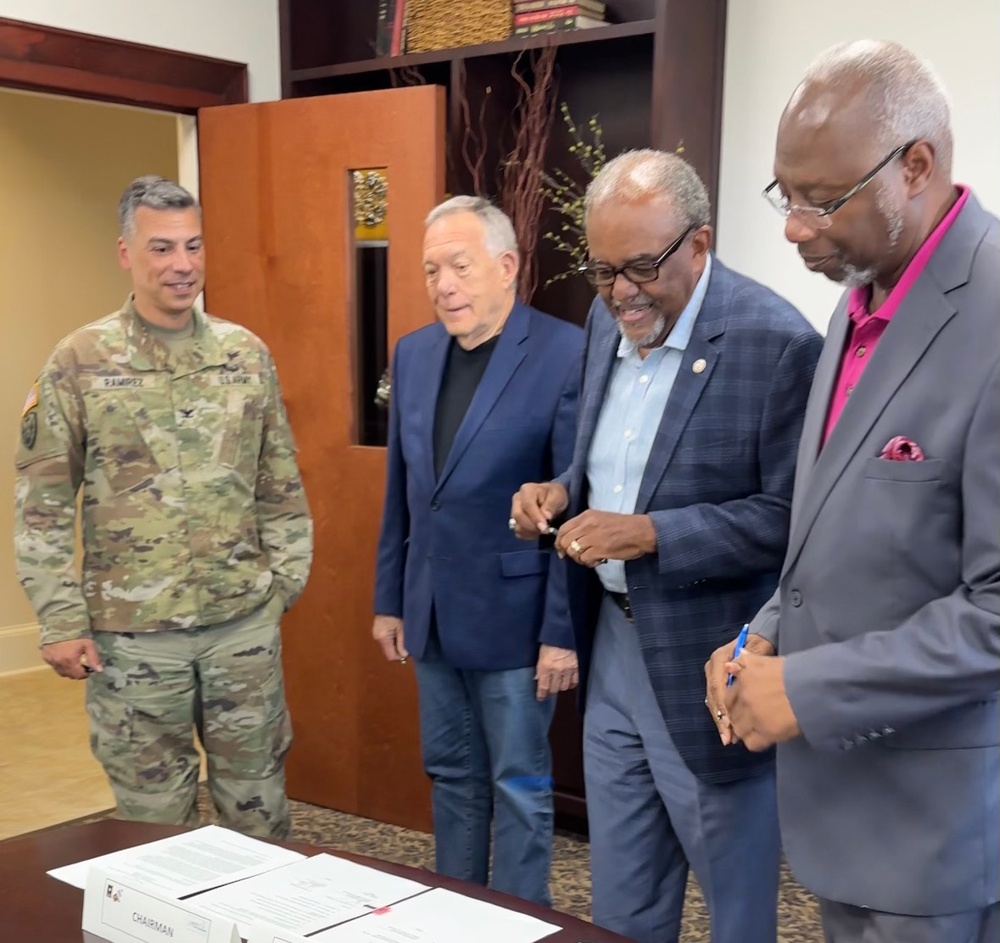 Joint airport partnership renewed between military, civic leaders