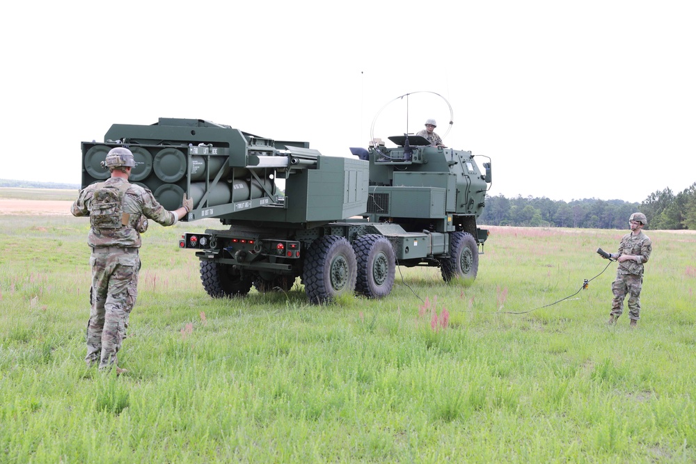 5-113th Field Artillery Battalion qualifies with HIMARS