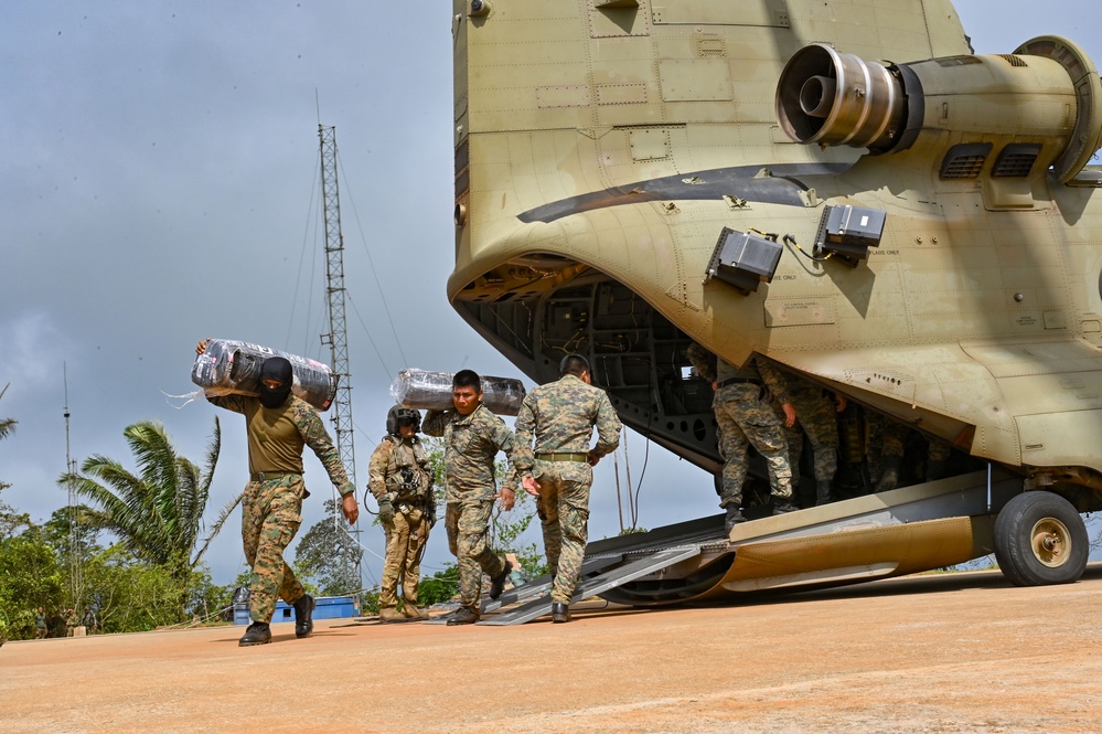 JTF-Bravo hones its airlift capabilities during KBT 23