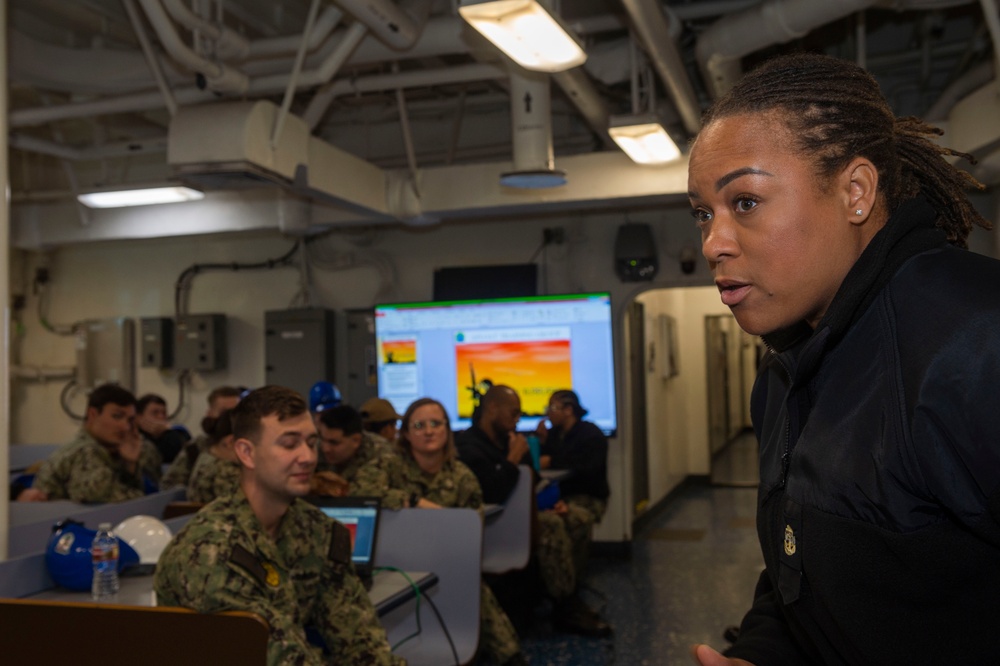 USS Essex Sailors Receive Security Force Training
