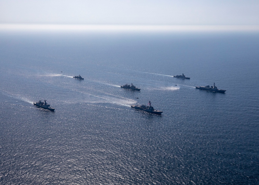 USS John Finn Sails in Formation with Republic of Korea Navy