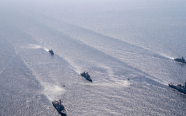 USS John Finn Sails in Formation with Republic of Korea Navy