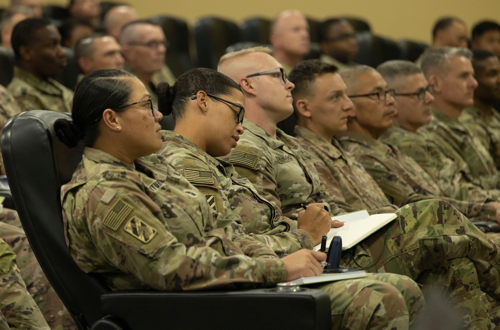 DVIDS - News - Army Inspector General leadership visit Soldiers in Kuwait